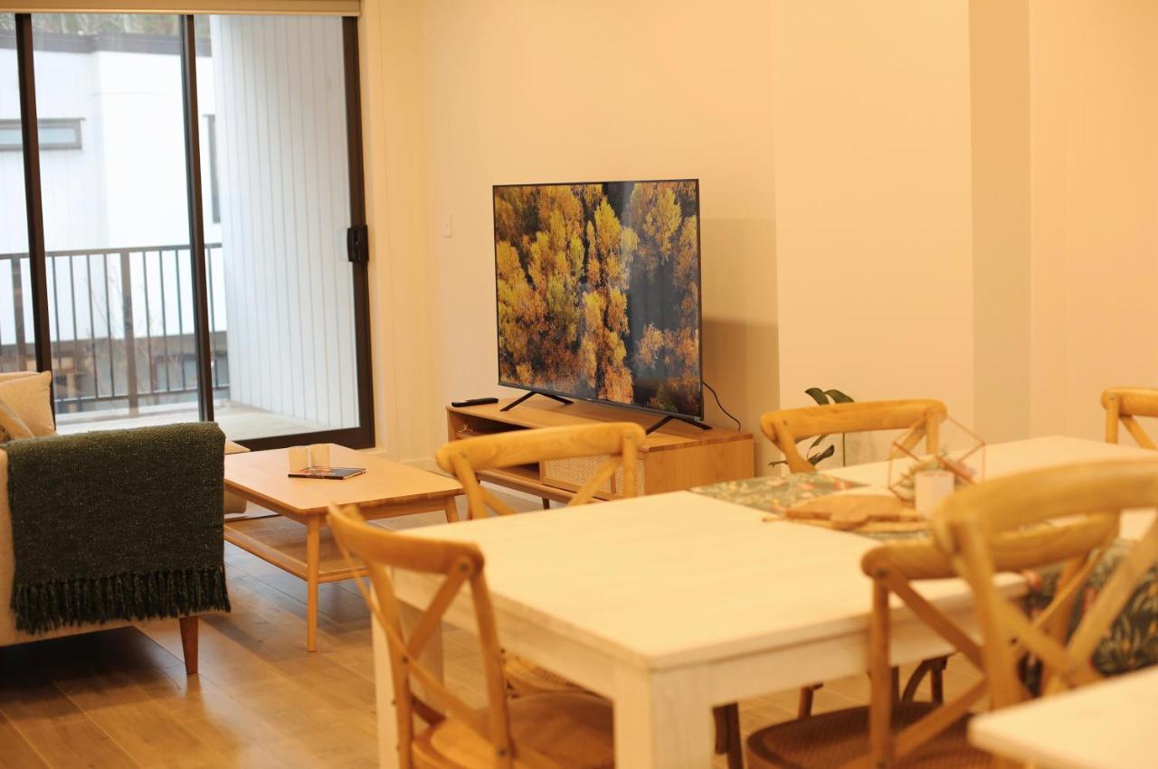 Cozy And Comfortable, Sunny Three-Storey Building Auckland Eksteriør bilde