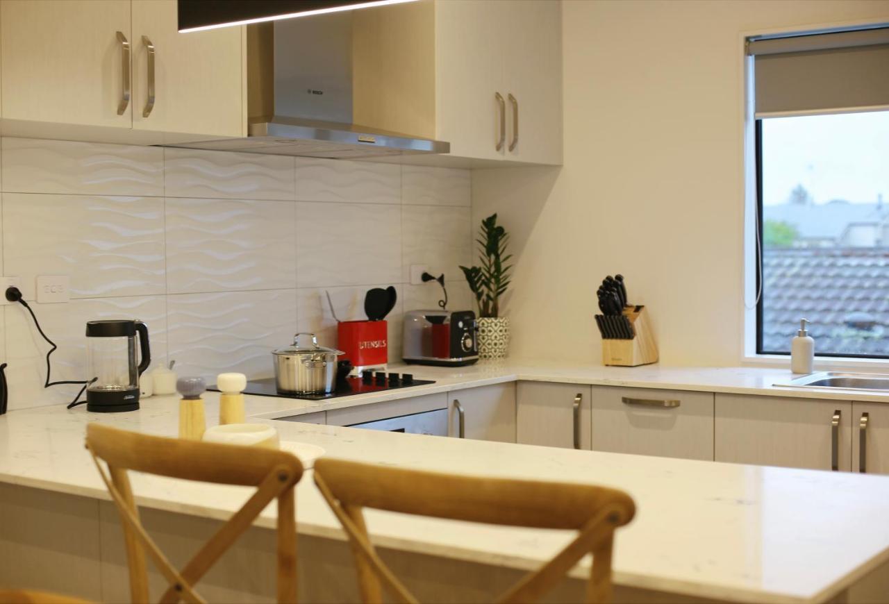 Cozy And Comfortable, Sunny Three-Storey Building Auckland Eksteriør bilde